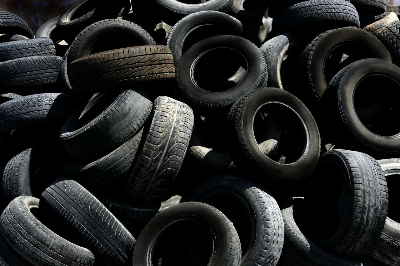Read more about the article Old Second-Hand Tyres are lethal risk on roads