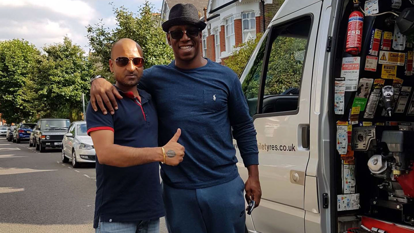 famous-footballer-Ian-Wright-has-photo-with-24-hr-mobile-tyres-ltd-owner-Jas-Singh.jpg